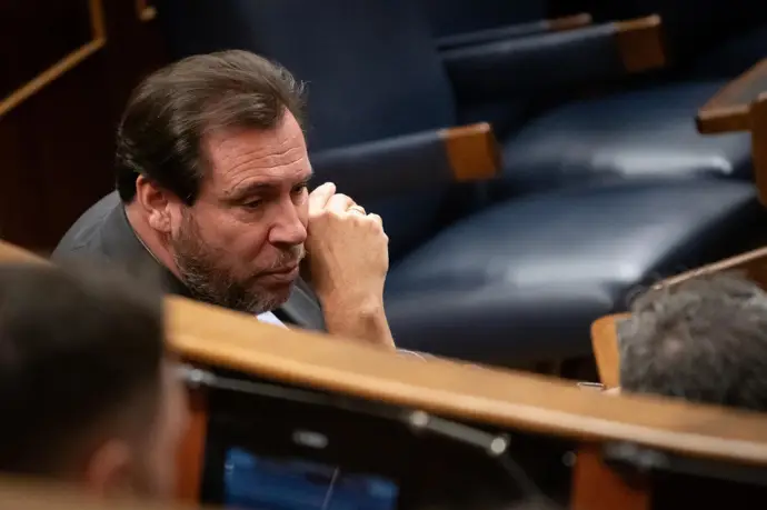 El PP impulsa una votación en el Congreso para pedir la renuncia de Puente por dudas sobre la red